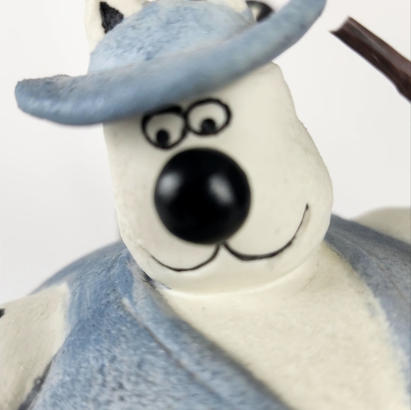 AppleTree Designs Fat Cat Fisherman Pottery Figurine. By Eduardo - Picture 8 of 10